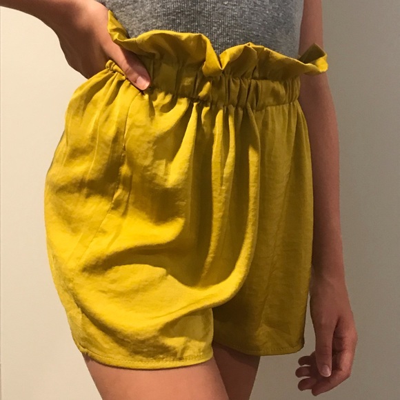 NWT MISSGUIDED floaty chartreuse shorts ▪️sz 2 - Picture 8 of 8